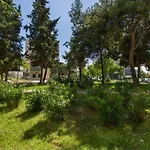 Apartamento Sunny & Spacious, 2 Bedroom With Free Parking